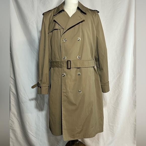 Clipper Mist Other - Clipper Mist Vintage Trench Coat • Khaki • Removable Fur Interior • Size 46 Reg.
